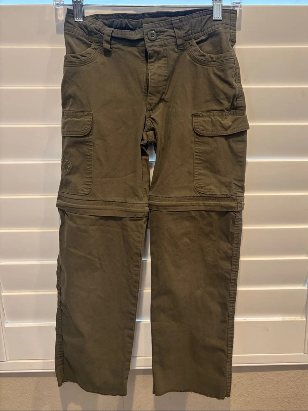 Scouting of America Convertible Cargo Pants in Olive. Youth. Size 8.